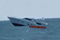 Yacht affondato a Ostia