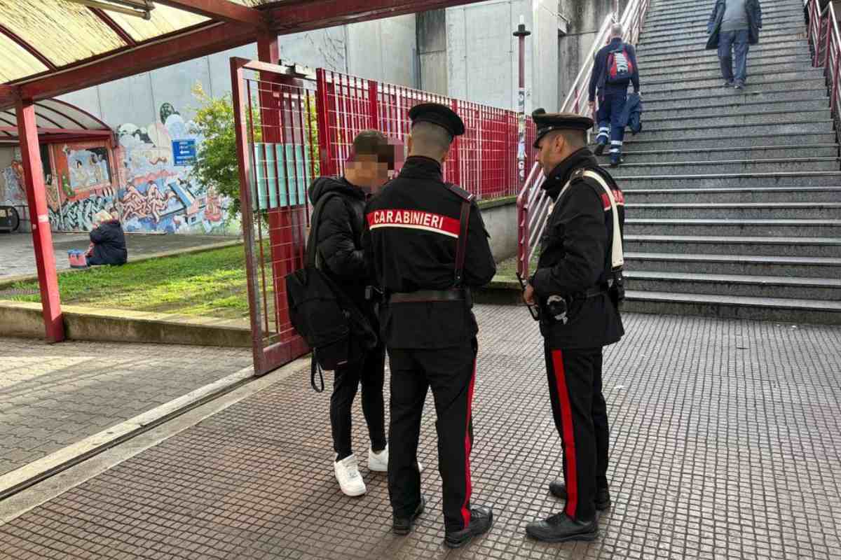 turisti derubati i Carabinieri arrestano 12 ladri