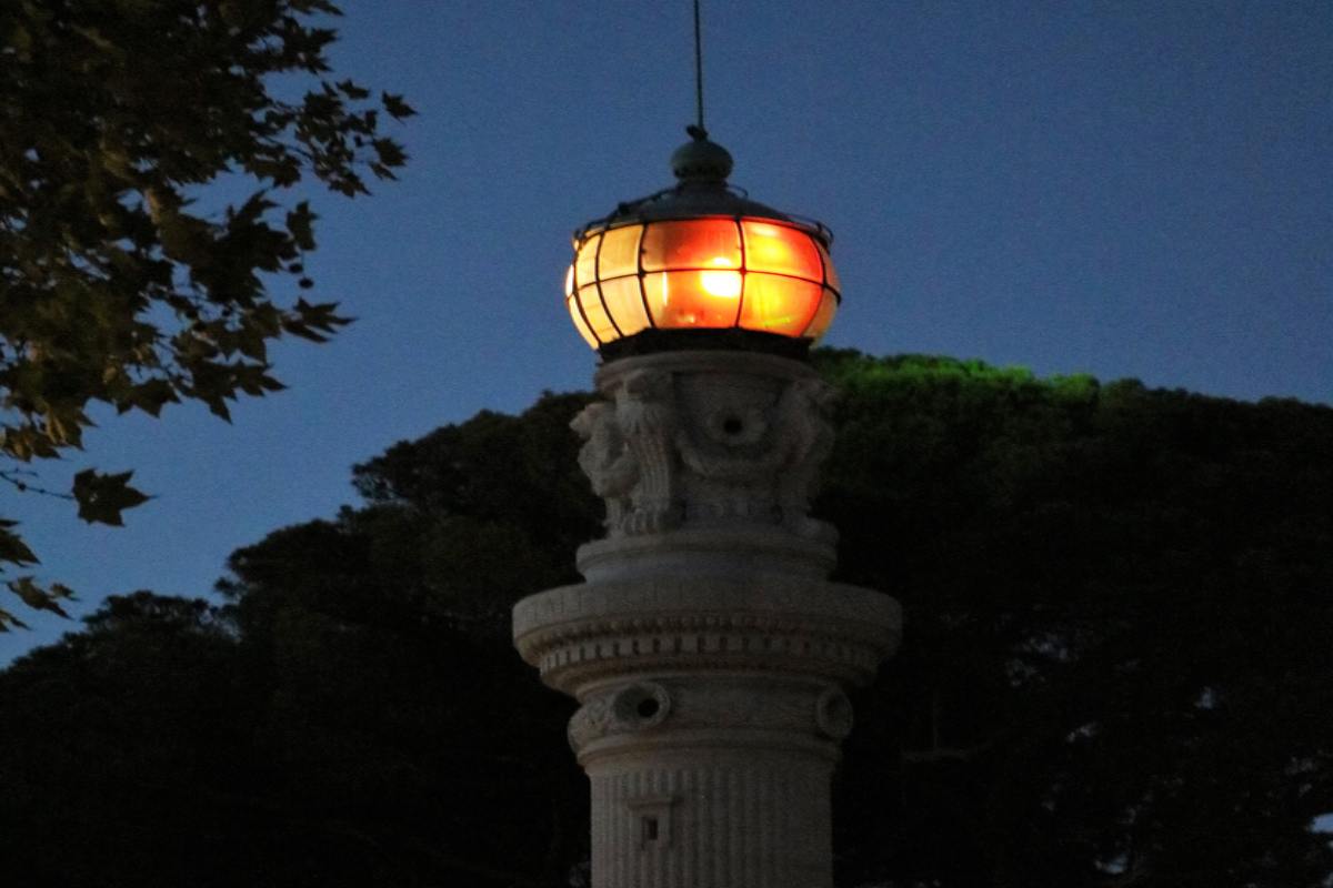 Faro del Gianicolo acceso