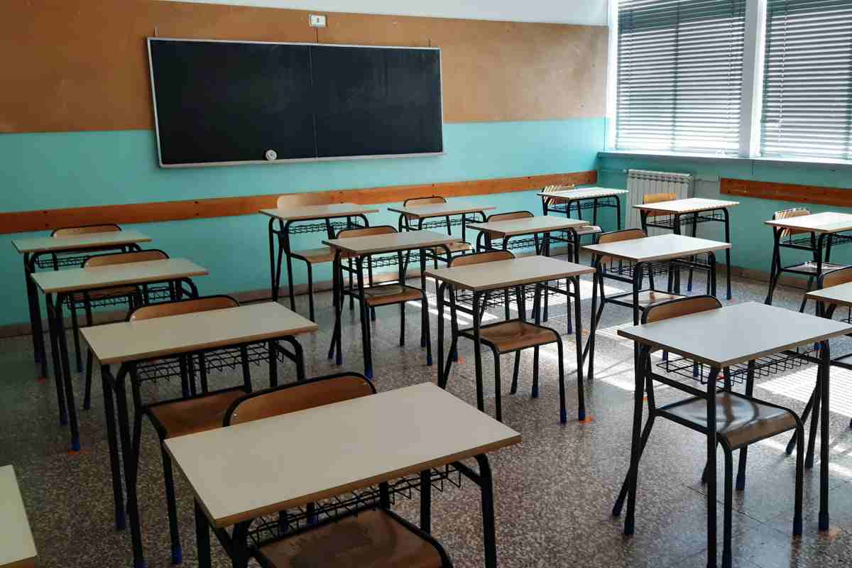 Scuola mamma accusa malore e muore