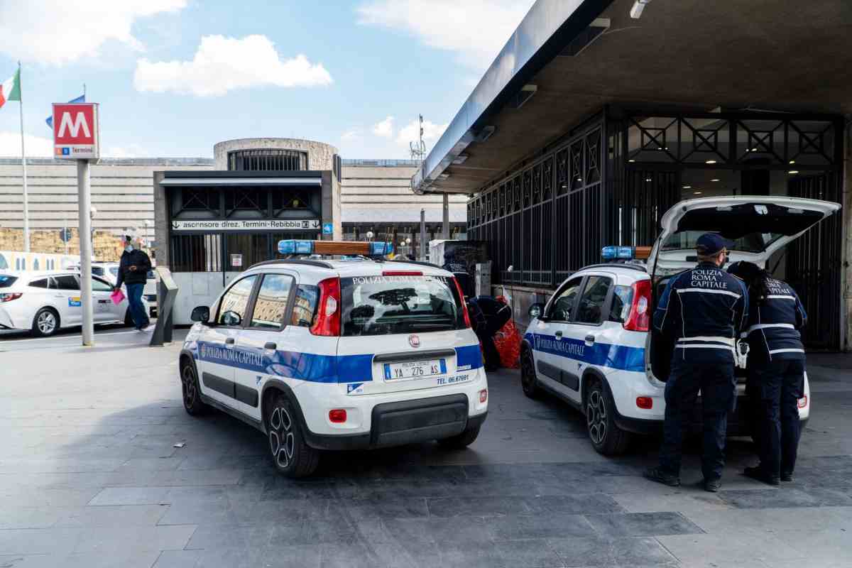 polizia locale termini salvato automobilista