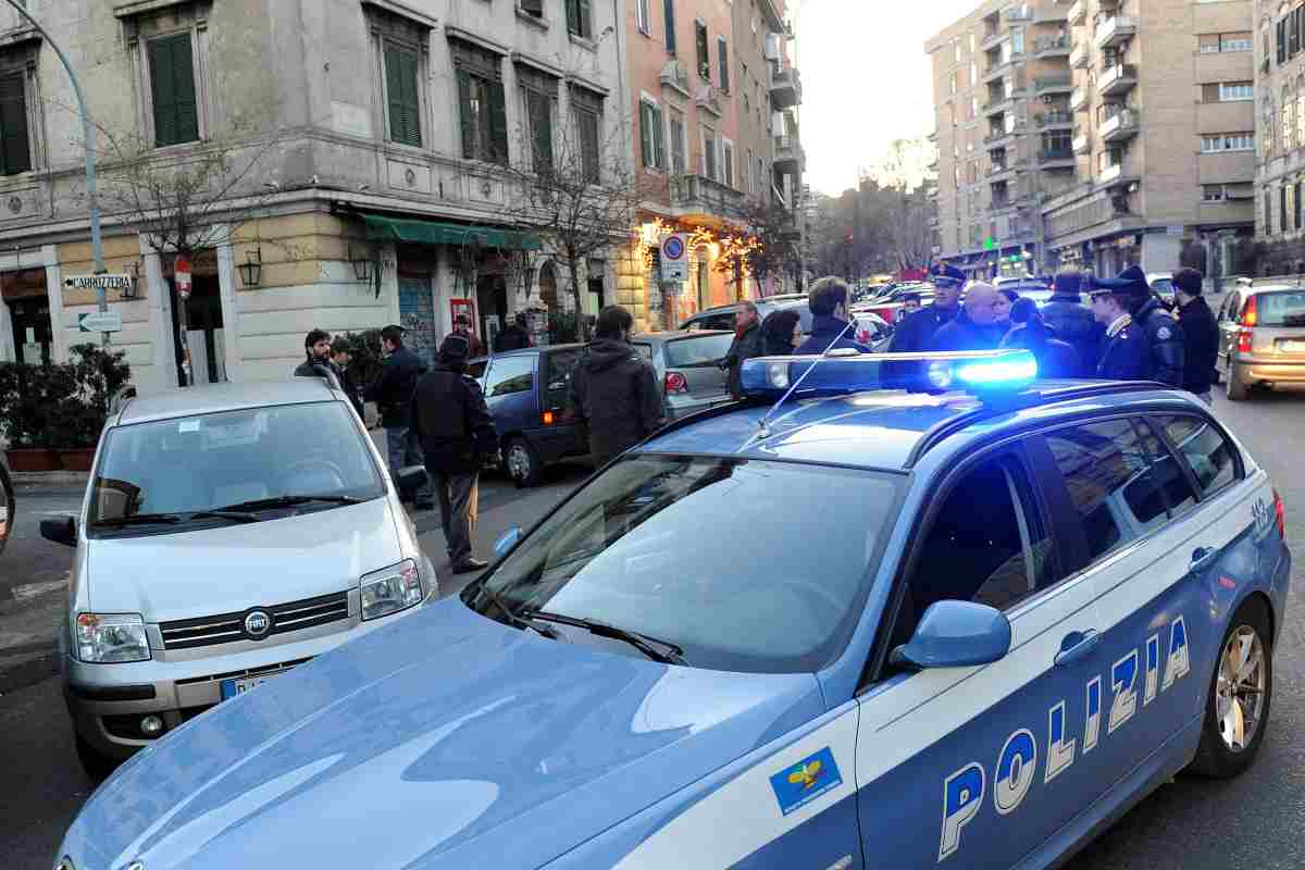 Roma, maxi rissa tra ragazzi vicino alla Metro: spunta un grosso coltello, fermati in 7