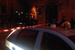 Polizia notte Roma tifosi inglesi accoltellati