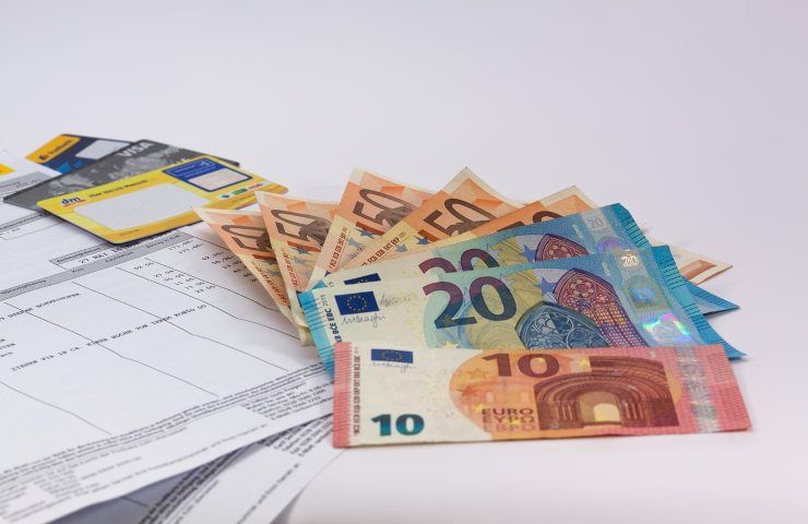 Carte euro limite pagamenti contanti 2024