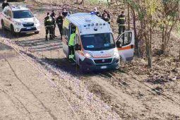 Uomo morto lungotevere Roma ambulanza