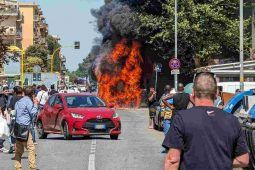 Autobus in fiamme a Tor Sapienza