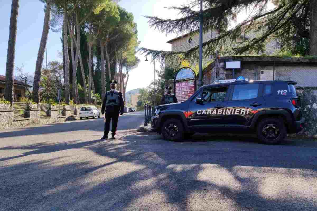 Carabinieri a Carpineto Romano