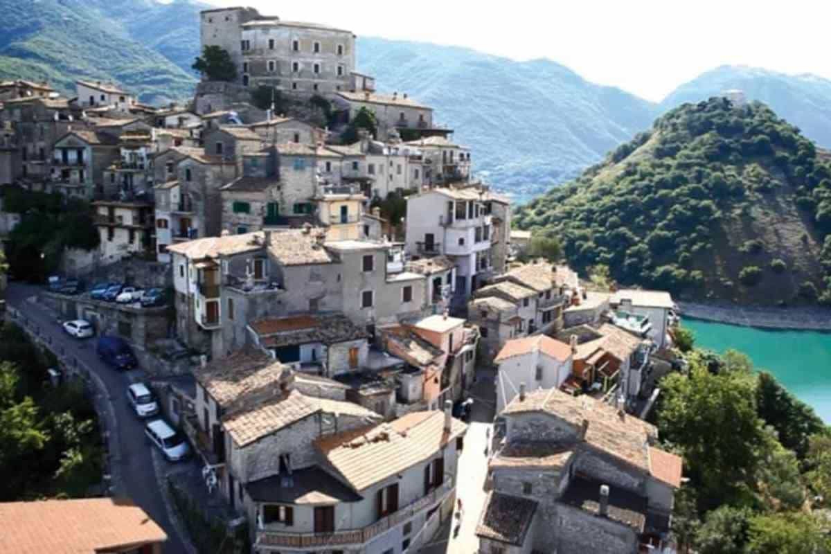 Questo Borgo è un vero gioiello, ricco di storia e arte: paesaggio incontaminato e aria pulitissima