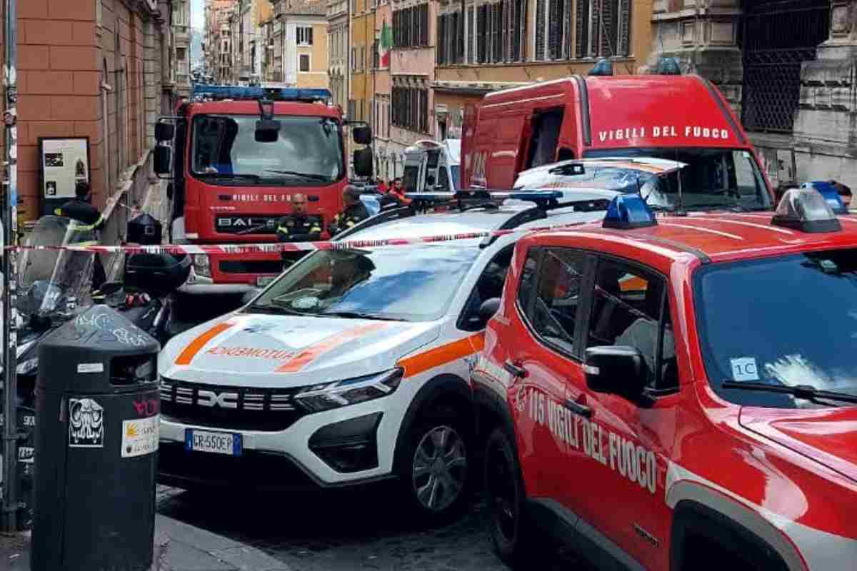 Roma, allarme nell’Hotel in centro: “Esalazioni tossiche”, evacuazione e intossicati, uno è grave