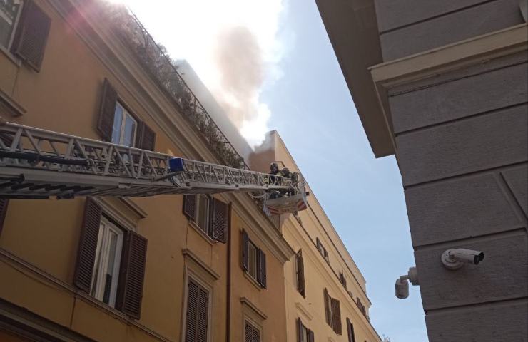 incendio a Roma