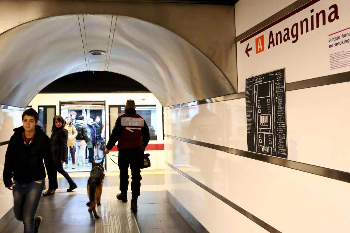 Orari metro Roma 25 aprile 2024 stazione Anagnina 