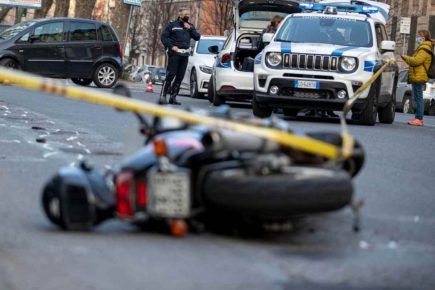 Polizia locale incidente scooter viale parioli