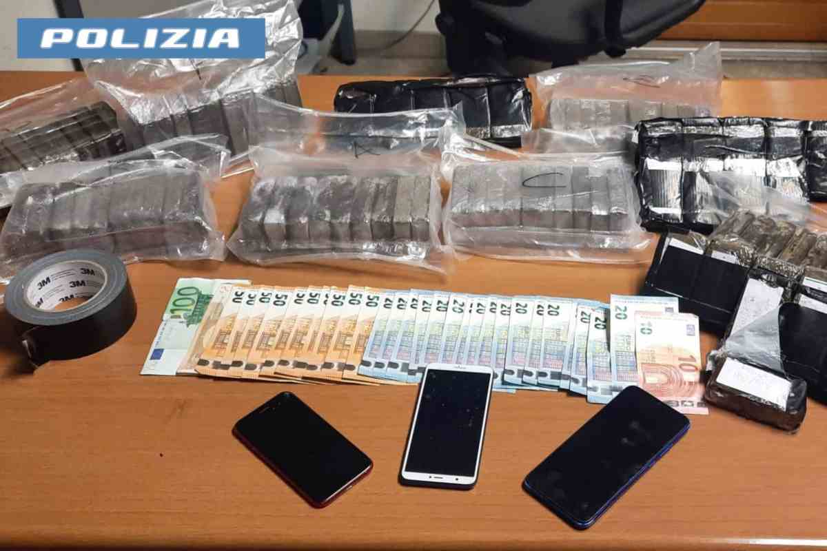 Droga sequestrata al pusher zona romanina Roma