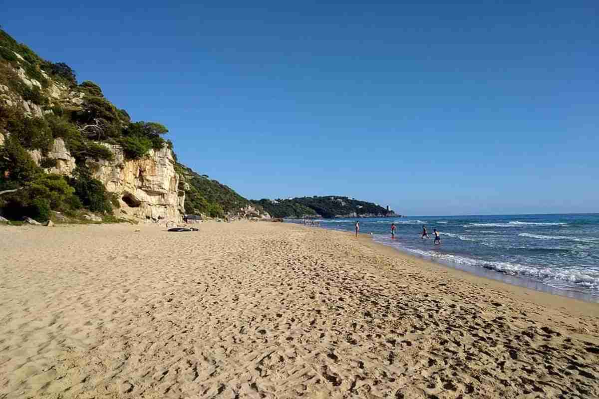 “È la spiaggia più bella d’Italia”, non è in Sardegna: mare cristallino a due passi dalla Capitale