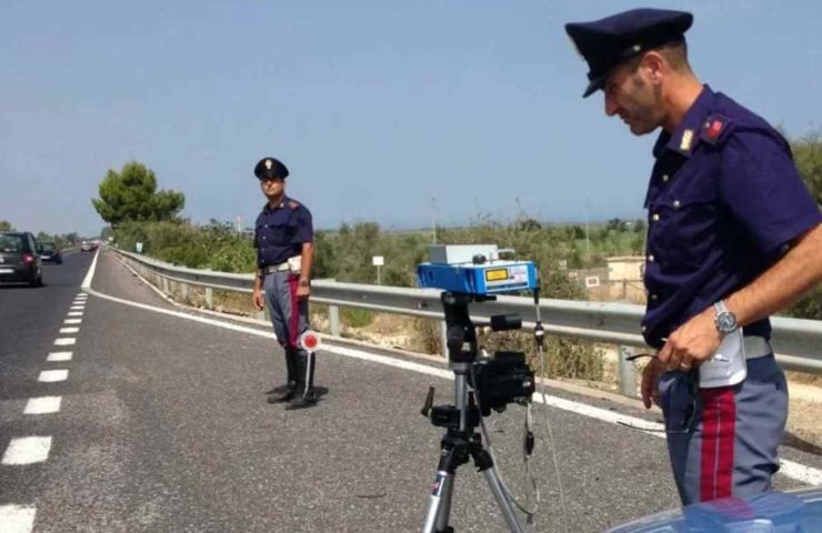 Polizia stradale controlli telelaser GRA