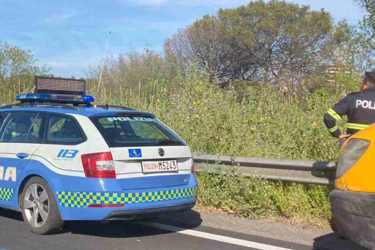 Incidente sulla Pontina, auto contro furgone: lunghe code verso Latina