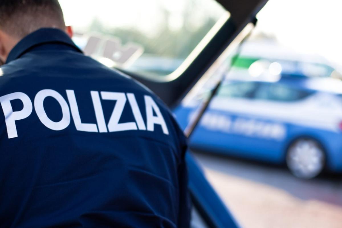 Polizia ferma un uomo armato di pistola a Guidonia