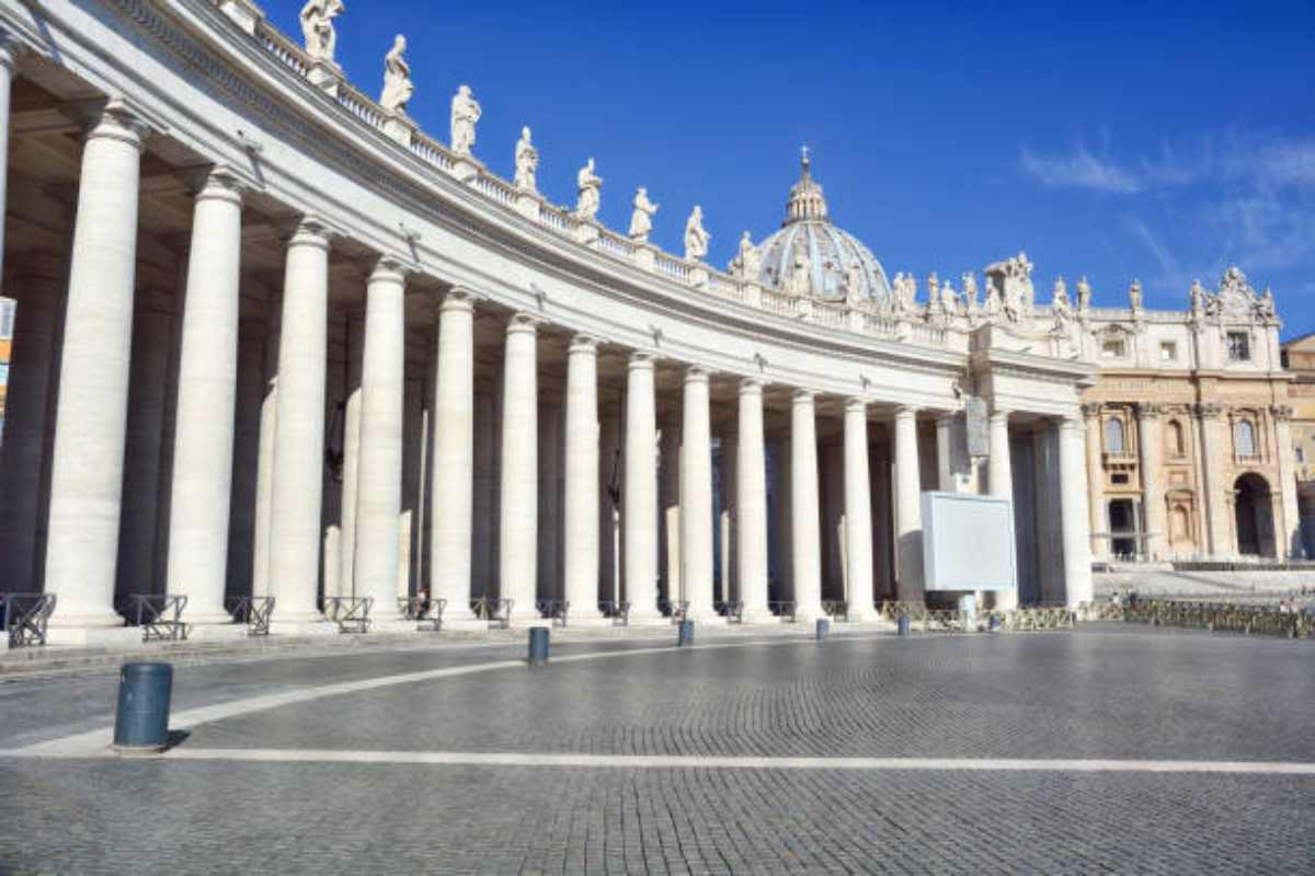 Il colonnato in piazza San Pietro