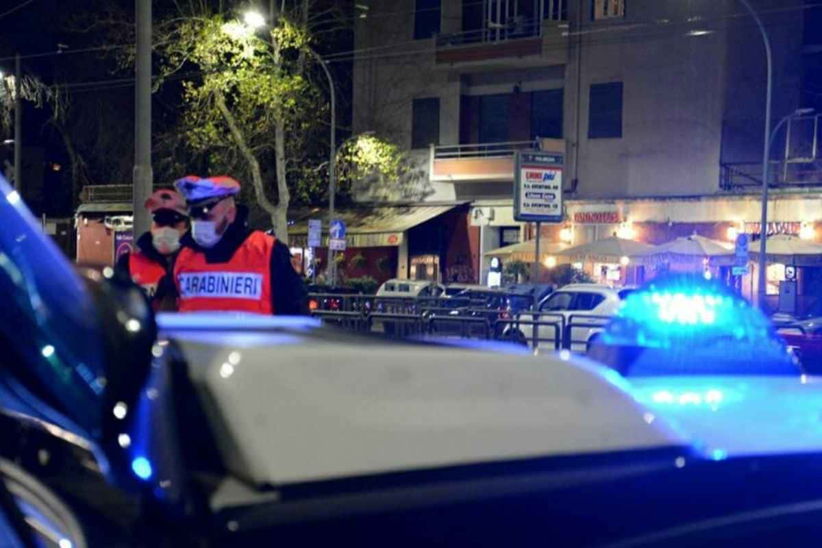 Roma, due spari contro l’autobus: danneggiato il mezzo di trasporto