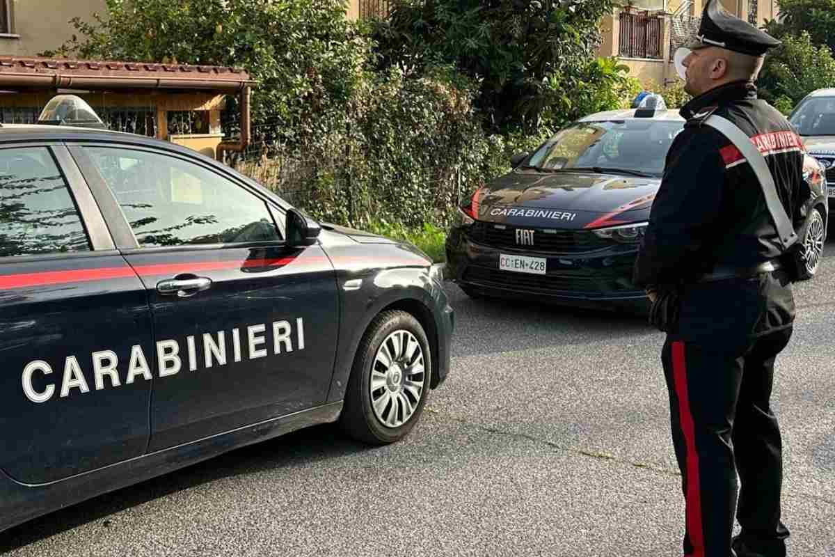 Follia a Castel Madama, segrega i genitori in casa: si erano rifiutati di dargli 25 euro