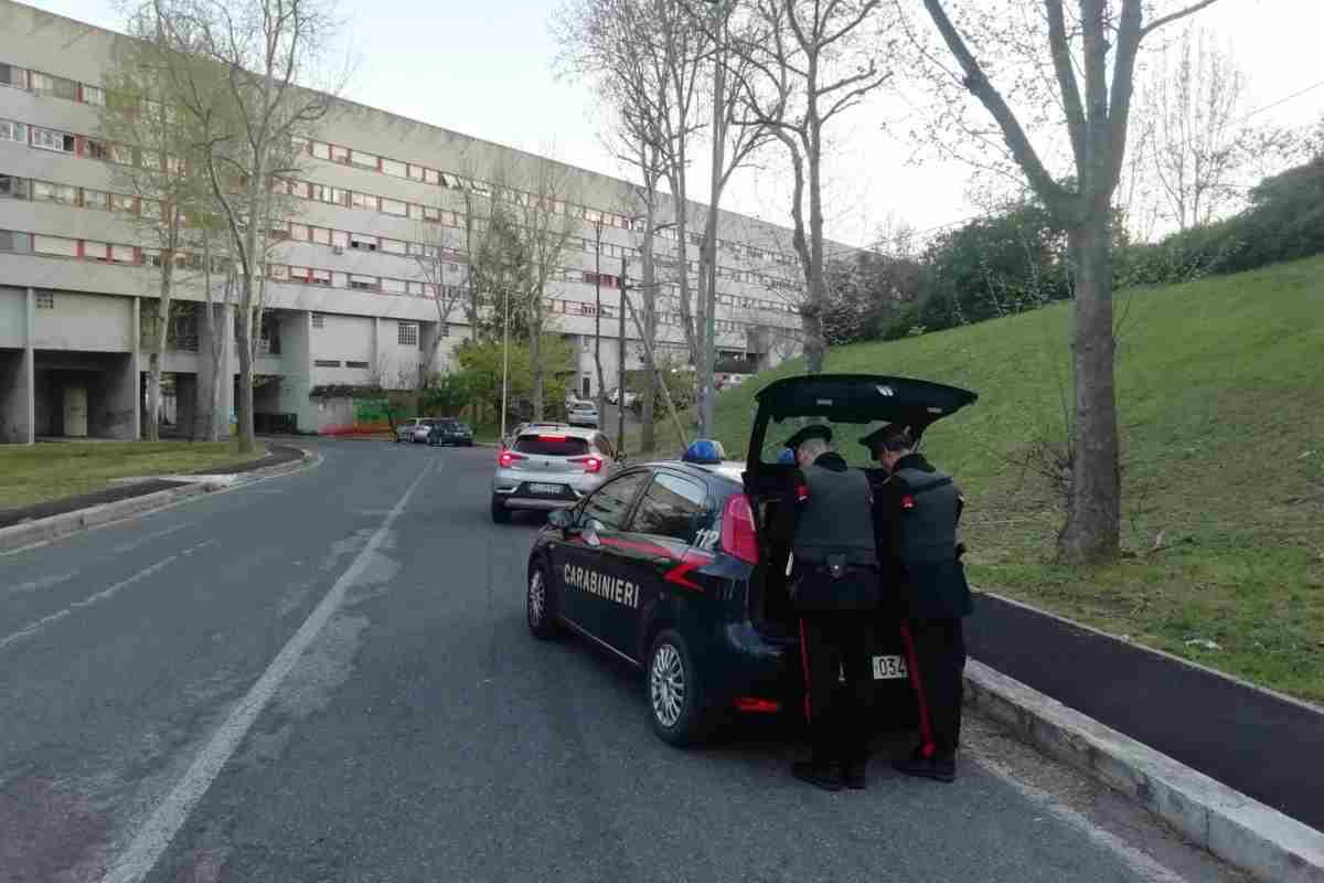 Roma, in sella a scooter rubati a una società di noleggio: nei guai due giovanissimi