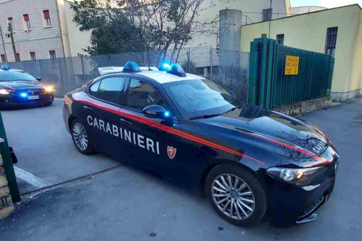 Rapina due studenti e fugge in bici: fermato da un Carabiniere fuori servizio