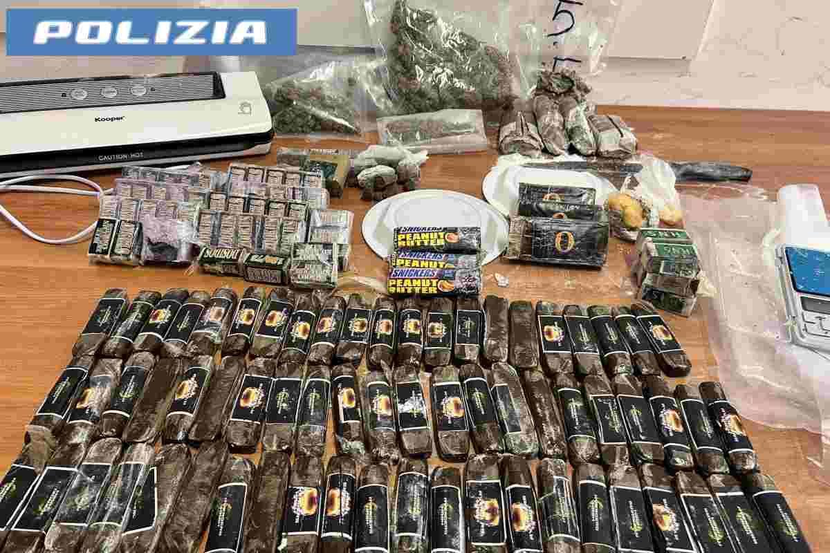 Maxi sequestro di droga a Roma: “Borotalco sui panetti per eludere i controlli con i cani”