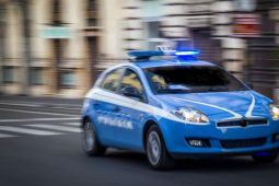 inseguimento polizia fermata banda speronavano auto per le rapine a Roma