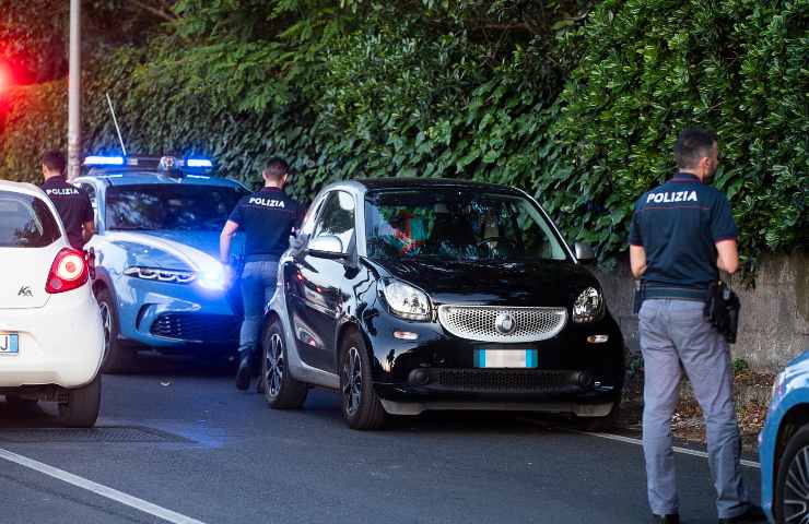 sparatoria roma polizia polizia auto