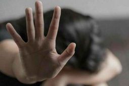 Ragazza dopo una violenza sessuale