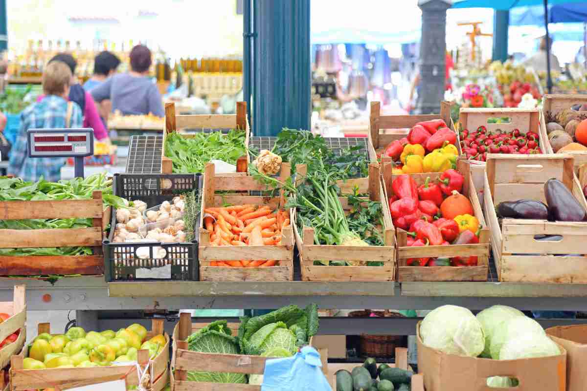 Foto di un mercato ortofrutticolo